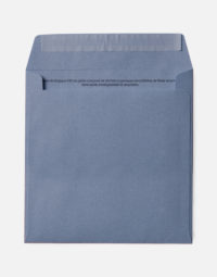 enveloppe-upcyclee-papierfleur-ouverture-15x15-lavande-upcycling